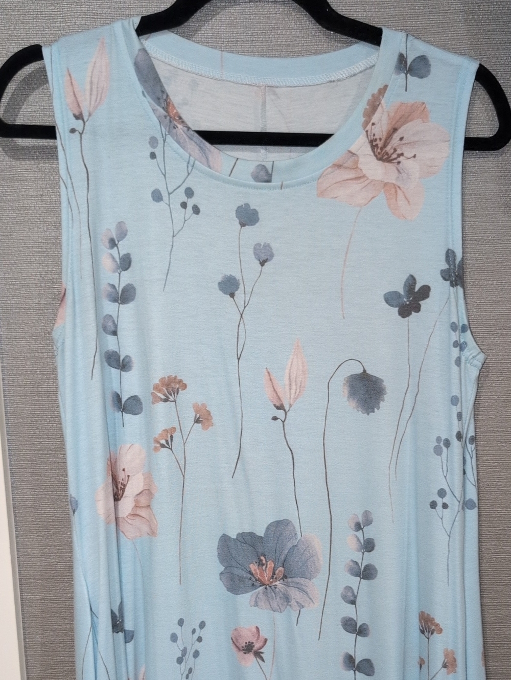 Women’s Sleeveless Floral Tank Top - Light Blue
